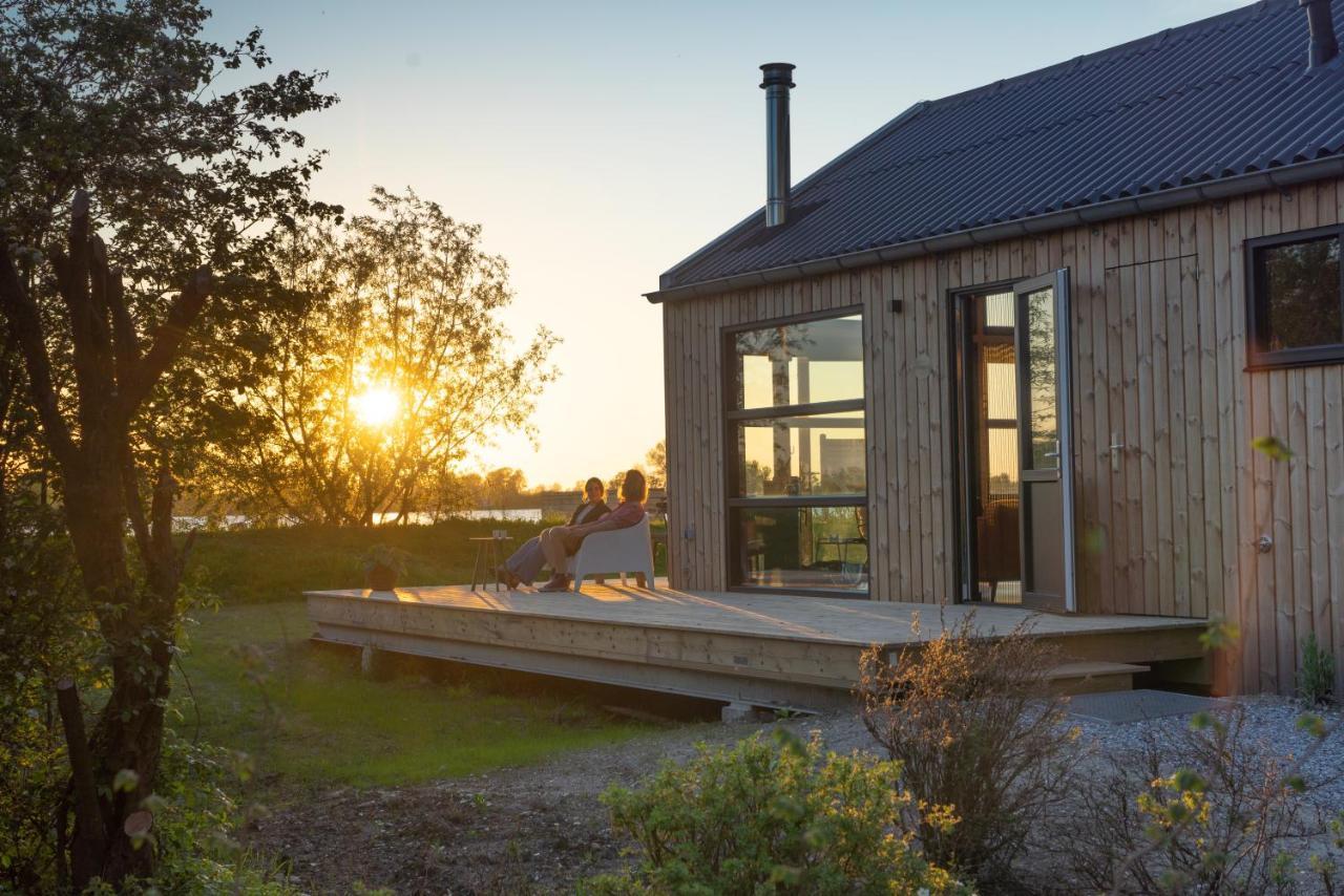 Pean-Buiten Waterlodges Nes  Exteriör bild