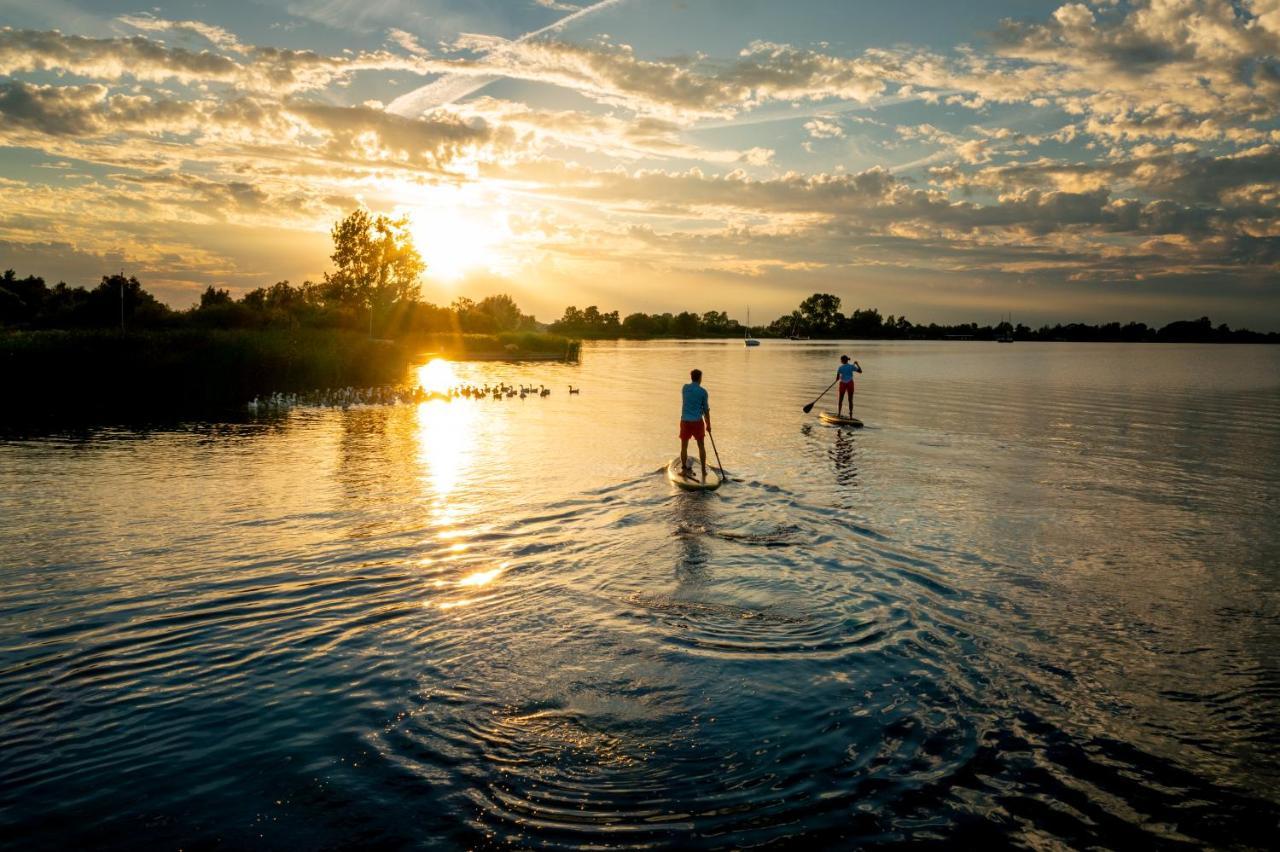 Pean-Buiten Waterlodges Nes  Exteriör bild