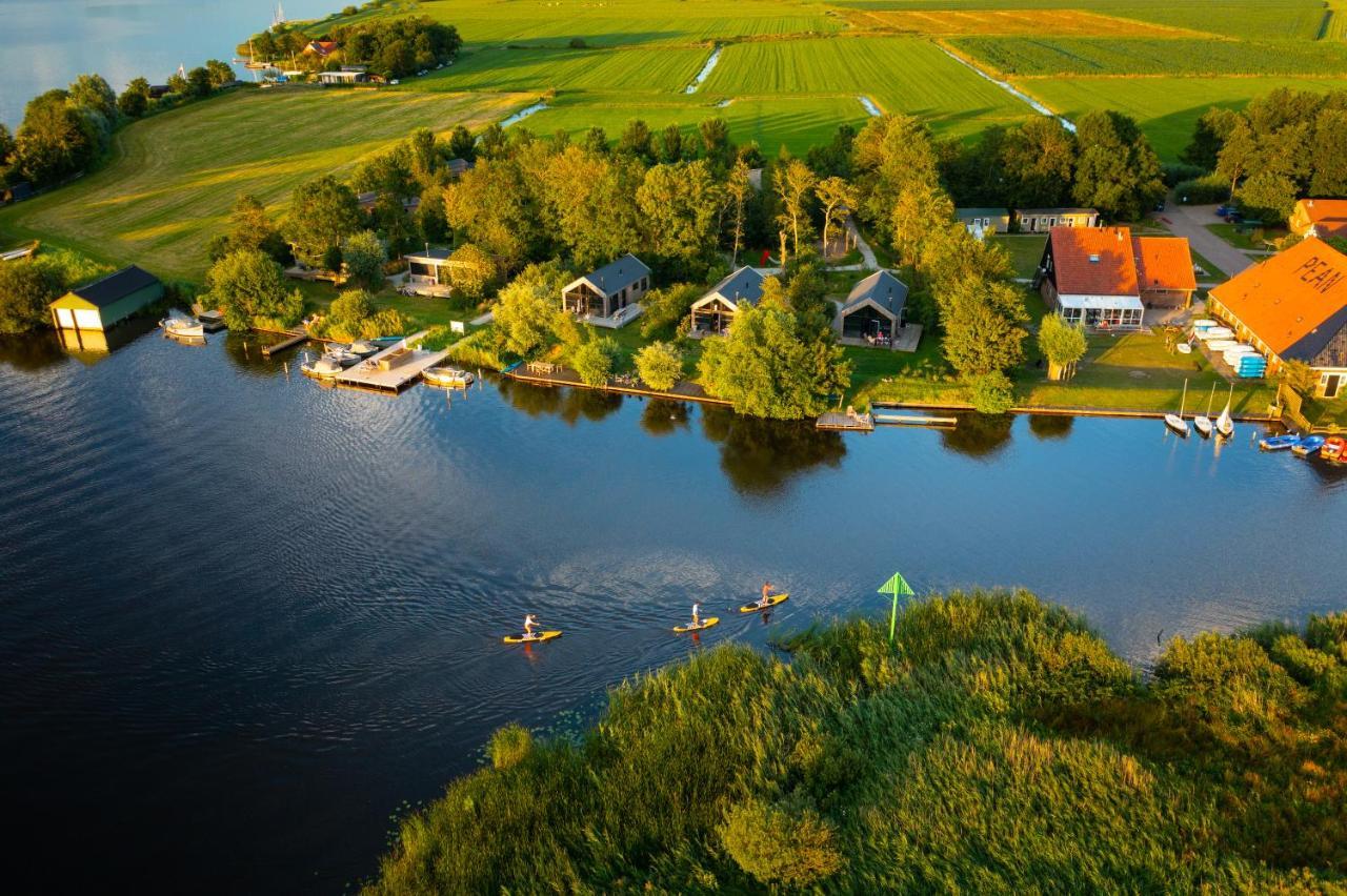 Pean-Buiten Waterlodges Nes  Exteriör bild